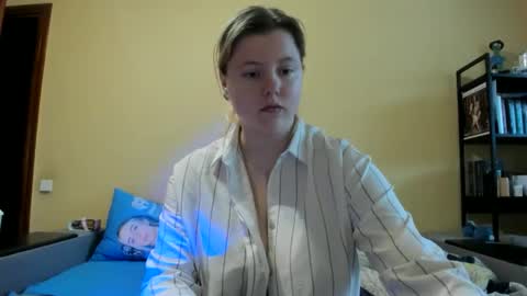 Snapshot of lillydepp chatting on 02-06-26, 01:14 Lilly Depp online show from 02-06-26, 01:14