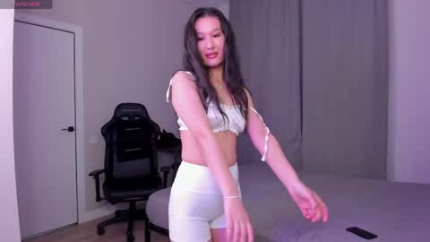 Snapshot of lillymighty chatting on 05-29-26, 05:22 Lilly online show from 05-29-26, 05:22
