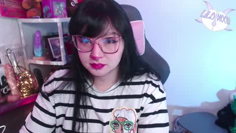 Snapshot of lilomoon69 chatting on 12-30-24, 03:14 Lilo online show from 12-30-24, 03:14