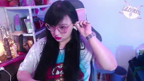 Snapshot of lilomoon69 chatting on 01-02-25, 02:54 Lilo online show from 01-02-25, 02:54