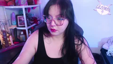 Snapshot of lilomoon69 chatting on 01-06-25, 02:48 Lilo online show from 01-06-25, 02:48