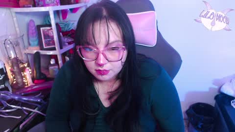 Snapshot of lilomoon69 chatting on 01-07-25, 06:05 Lilo online show from 01-07-25, 06:05