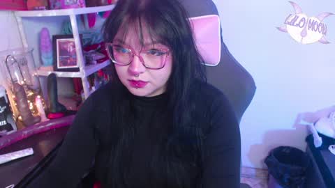 Snapshot of lilomoon69 chatting on 01-08-25, 03:40 Lilo online show from 01-08-25, 03:40