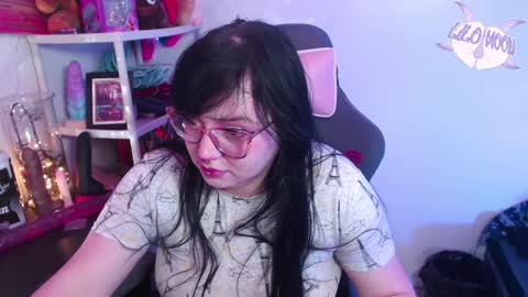 Snapshot of lilomoon69 chatting on 01-10-25, 06:31 Lilo online show from 01-10-25, 06:31