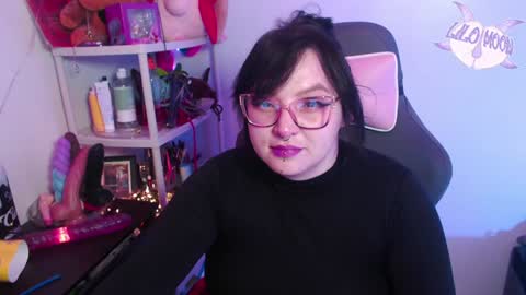 Snapshot of lilomoon69 chatting on 01-18-25, 06:45 Lilo online show from 01-18-25, 06:45