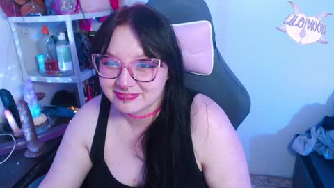 Snapshot of lilomoon69 chatting on 01-23-25, 06:17 Lilo online show from 01-23-25, 06:17