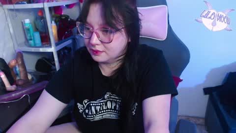 Snapshot of lilomoon69 chatting on 01-25-25, 04:34 Lilo online show from 01-25-25, 04:34