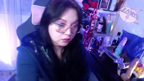 Snapshot of lilomoon69 chatting on 02-17-25, 03:15 Lilo online show from 02-17-25, 03:15