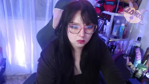 Snapshot of lilomoon69 chatting on 02-24-25, 03:44 Lilo online show from 02-24-25, 03:44