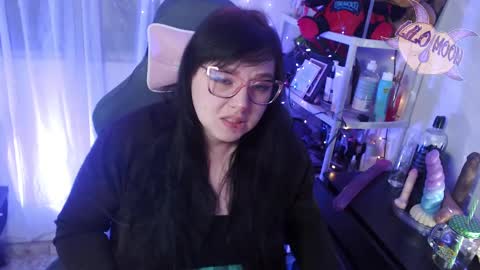 Snapshot of lilomoon69 chatting on 02-24-25, 06:49 Lilo online show from 02-24-25, 06:49