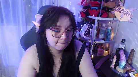 Snapshot of lilomoon69 chatting on 02-26-25, 03:53 Lilo online show from 02-26-25, 03:53