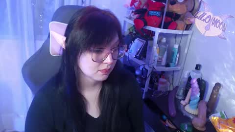 Snapshot of lilomoon69 chatting on 02-27-25, 05:13 Lilo online show from 02-27-25, 05:13