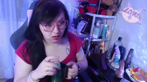 Snapshot of lilomoon69 chatting on 02-28-25, 04:21 Lilo online show from 02-28-25, 04:21