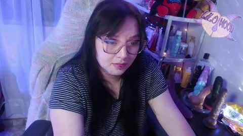 Snapshot of lilomoon69 chatting on 03-08-25, 05:28 Lilo online show from 03-08-25, 05:28