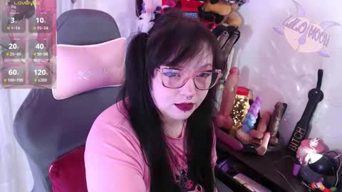 Snapshot of lilomoon69 chatting on 09-12-25, 12:16 Lilo online show from 09-12-25, 12:16