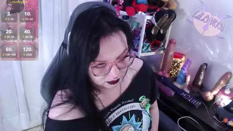 Snapshot of lilomoon69 chatting on 09-15-25, 01:55 Lilo online show from 09-15-25, 01:55