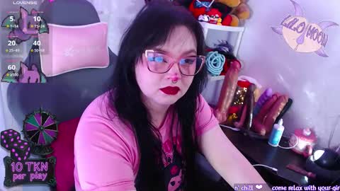 Snapshot of lilomoon69 chatting on 11-29-25, 02:31 Lilo online show from 11-29-25, 02:31