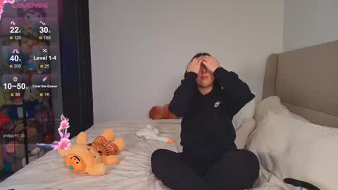 Snapshot of liloshroxy chatting on 10-29-25, 12:46 Roxy online show from 10-29-25, 12:46