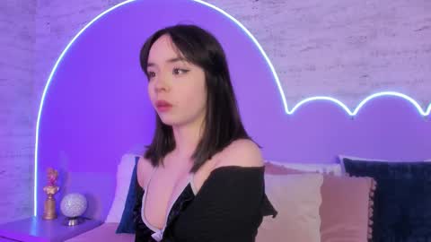 Lilou online show from 11-28-25, 12:41