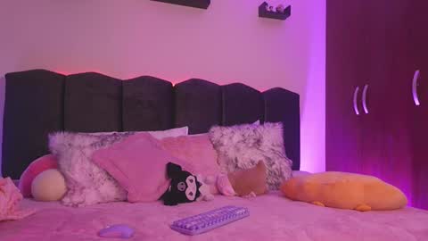 Lilou online show from 02-24-26, 11:52