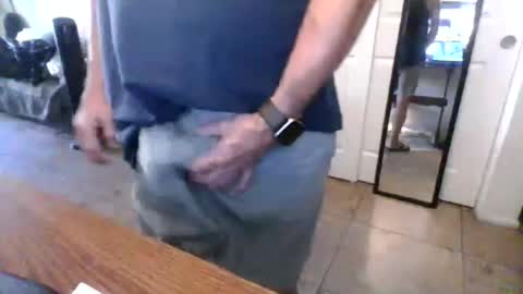 Snapshot of lilpackage69 chatting on 03-28-26, 09:36 lilpackage69 online show from 03-28-26, 09:36