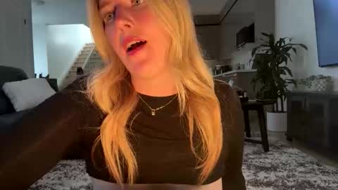 Ava online show from 04-27-26, 01:53