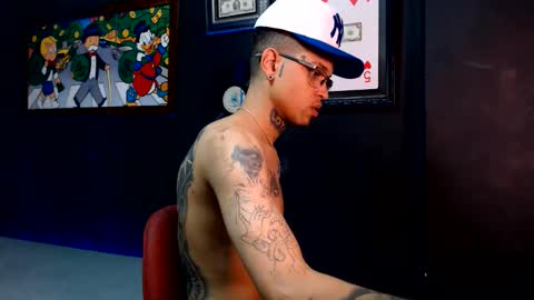 Snapshot of lilray99 chatting on 05-25-26, 01:33 ONLYFANS online show from 05-25-26, 01:33