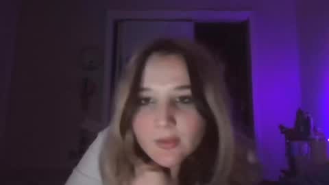 Snapshot of lilred0503 chatting on 07-23-26, 03:59 lilred0503 online show from 07-23-26, 03:59