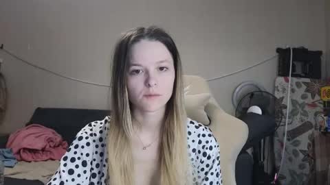 Snapshot of lily_and_jake chatting on 12-02-25, 03:45 lily_and_jake online show from 12-02-25, 03:45