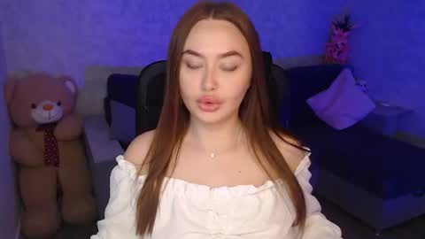 lily_baker_ online show from 06-29-26, 06:08