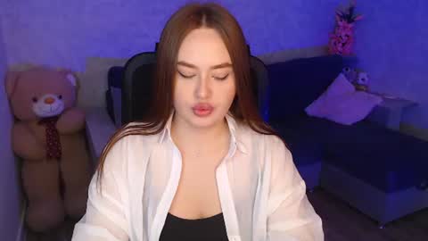 lily_baker_ online show from 07-18-26, 07:45