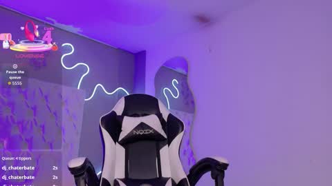 Snapshot of lily_beet chatting on 11-19-25, 03:50 Lily online show from 11-19-25, 03:50