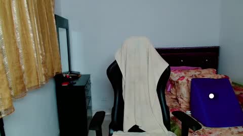 LILYB online show from 02-15-25, 04:45