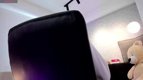 lily_cash1 online show from 02-17-26, 12:45