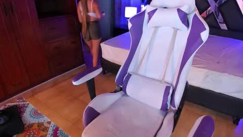 LILIANA  online show from 10-26-25, 01:28