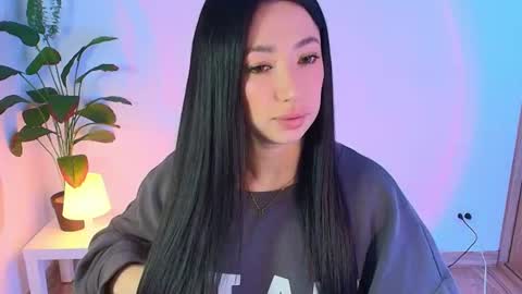 just lily online show from 06-17-26, 12:24