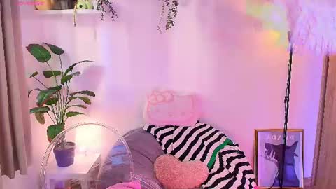 Snapshot of lily_evans_ chatting on 07-26-26, 10:05 just lily online show from 07-26-26, 10:05