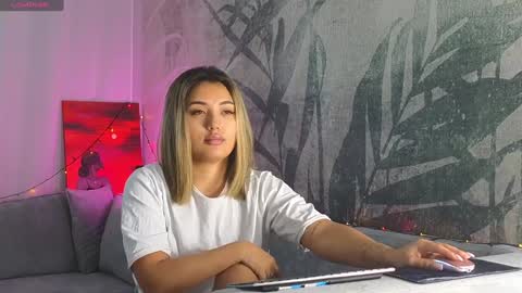 Lily online show from 01-01-25, 06:26