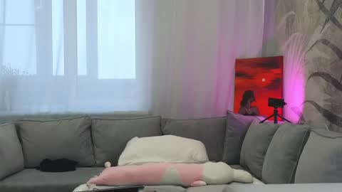 Lily online show from 01-31-25, 07:39