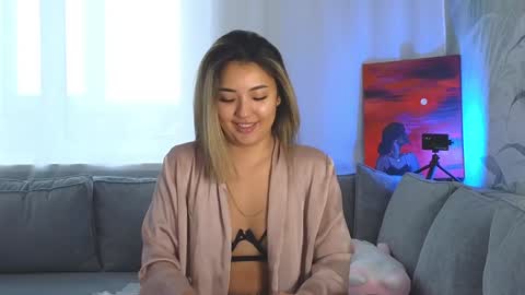 Lily online show from 02-04-25, 07:29