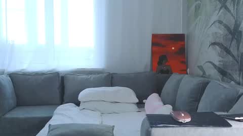 Lily online show from 02-15-25, 07:49