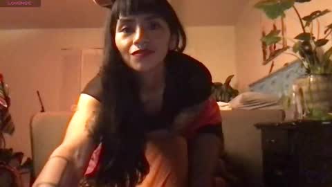 Snapshot of lily_henry chatting on 12-22-25, 06:21 Little Lily online show from 12-22-25, 06:21