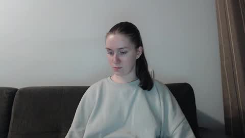 lily_love_x online show from 12-03-24, 10:51