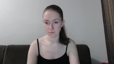 lily_love_x online show from 04-03-26, 10:41
