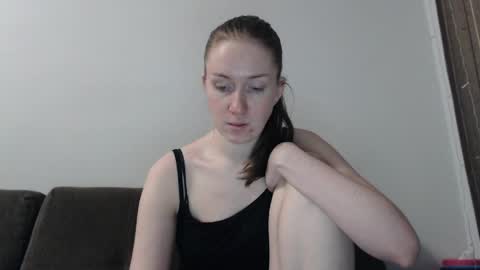lily_love_x online show from 04-07-26, 11:37