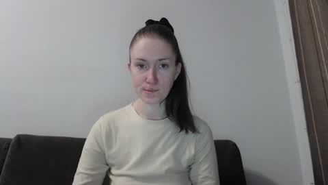 Snapshot of lily_love_x chatting on 05-28-26, 06:00 lily_love_x online show from 05-28-26, 06:00