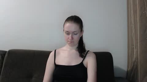 Snapshot of lily_love_x chatting on 06-11-26, 12:32 lily_love_x online show from 06-11-26, 12:32