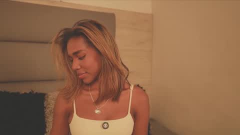 Lily Miiller online show from 02-18-26, 09:33