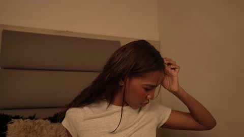 Lily Miiller online show from 04-19-26, 09:28