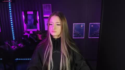 Lily online show from 02-10-25, 01:55